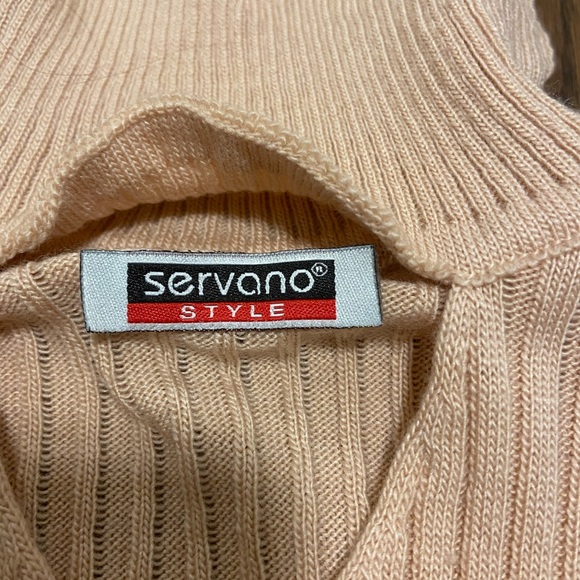 High neck blouse 🌸🌸 - Picture 4 of 4